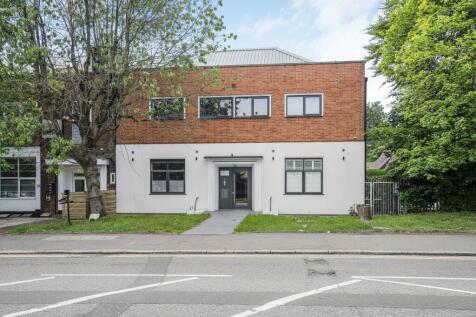 Bridge Road East, Welwyn Garden City... 1 bed flat for sale