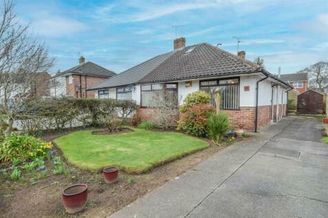 3 bedroom semi-detached bungalow for sale