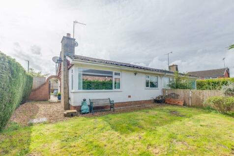 2 bedroom semi-detached bungalow for sale