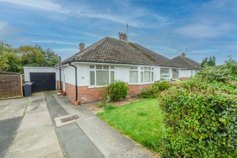 3 bedroom semi-detached bungalow for sale