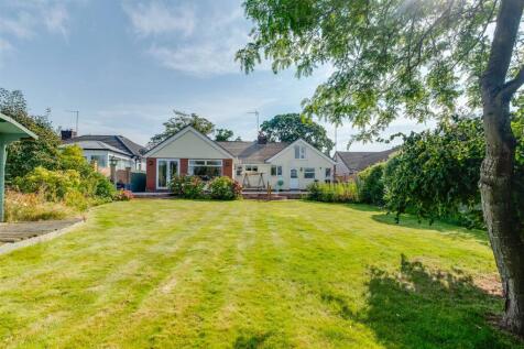 3 bedroom detached bungalow for sale