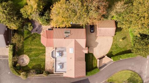 5 bedroom detached bungalow for sale