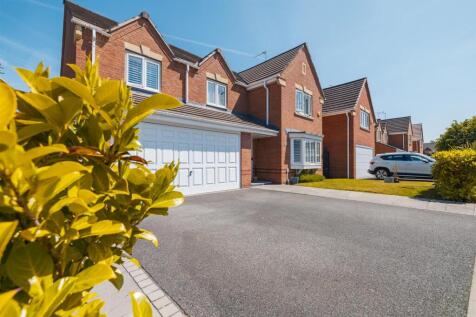 5 bedroom detached house for sale
