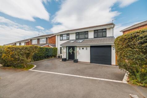 5 bedroom detached house for sale