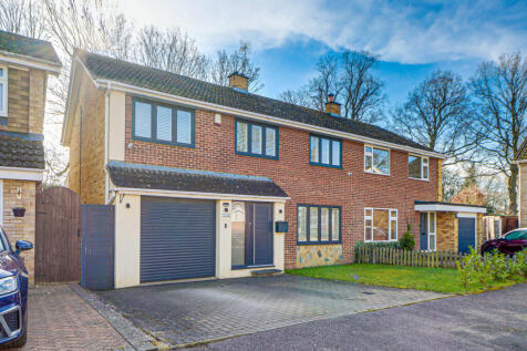 Saberton Close, Redbourn, St. Albans... 4 bed semi
