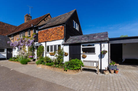 High Street, Markyate, St. Albans, AL3 4 bed terraced house for sale