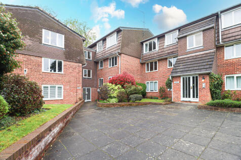 Douglas Road, Harpenden, AL5 2 bed flat for sale