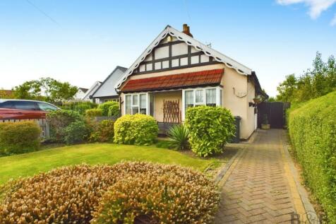 2 bedroom detached bungalow for sale