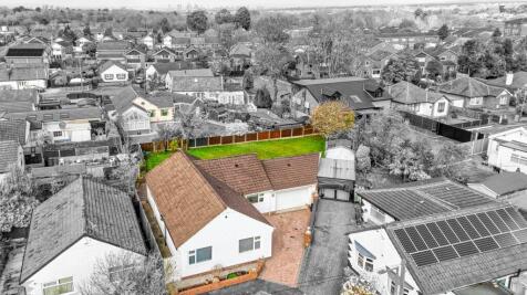 3 bedroom detached bungalow for sale