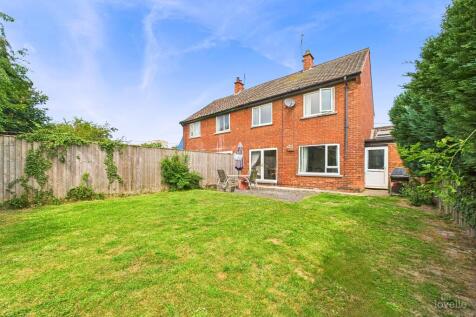 Red Lane, North Lincolnshire DN18 3 bed terraced house for sale
