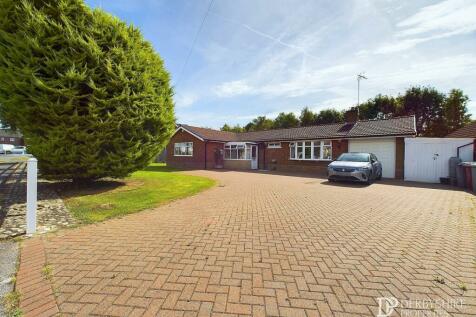 3 bedroom detached bungalow for sale