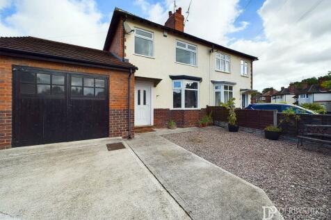 3 bedroom semi-detached house for sale