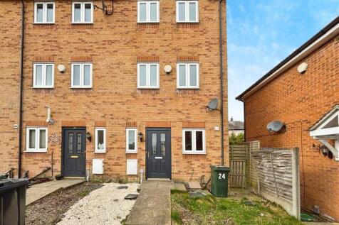 Cameron Grove, Eccleshill BD2 4 bed townhouse for sale