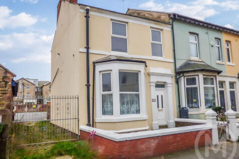 Crystal Road, Blackpool, FY1 6BS 2 bed end of terrace house for sale