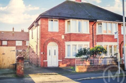 Ingthorpe Avenue, Bispham, Blackpool... 3 bed semi