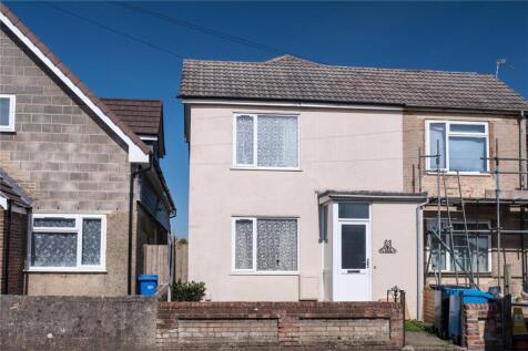 Rossmore Road, Parkstone, Poole... 3 bed semi