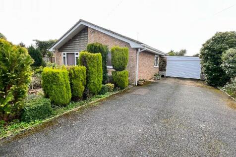 3 bedroom detached bungalow for sale