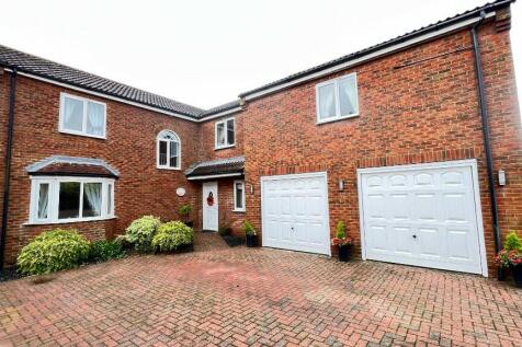 5 bedroom detached house for sale