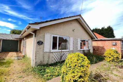 2 bedroom detached bungalow for sale