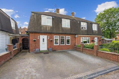 Mundesley Close, South Oxhey 3 bed semi
