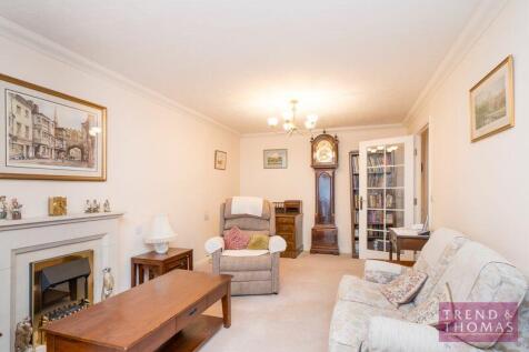 High Street, Rickmansworth WD3 2 bed retirement property for sale