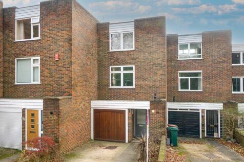 Townfield, Rickmansworth WD3 3 bed terraced house for sale