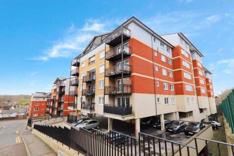 Northway, Rickmansworth WD3 2 bed apartment for sale