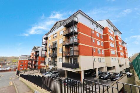 Northway, Rickmansworth WD3 2 bed apartment for sale
