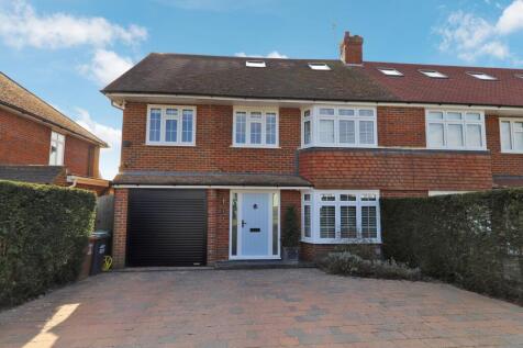 Eastwick Crescent, Rickmansworth WD3 5 bed semi