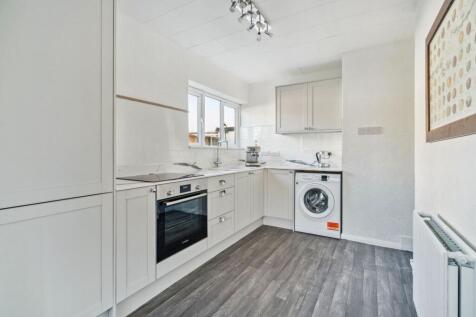 3 bedroom semi-detached bungalow for sale