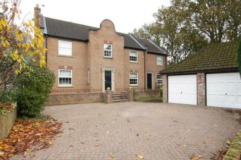 5 bedroom detached house for sale