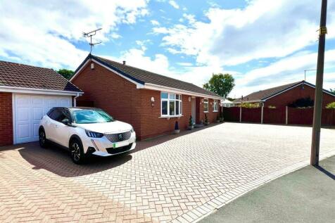 3 bedroom detached bungalow for sale