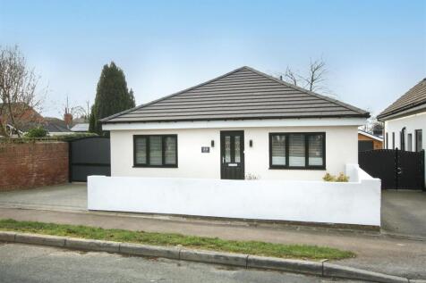 3 bedroom detached bungalow for sale