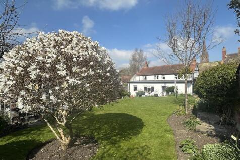 Bell Square, Weobley 2 bed cottage for sale