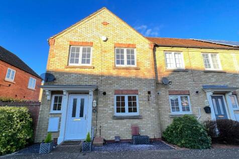 3 bedroom end of terrace house for sale