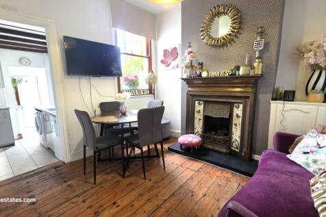 Edward Road, New Barnet EN4 3 bed terraced house for sale