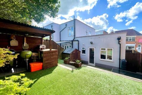 1 bedroom end of terrace house for sale