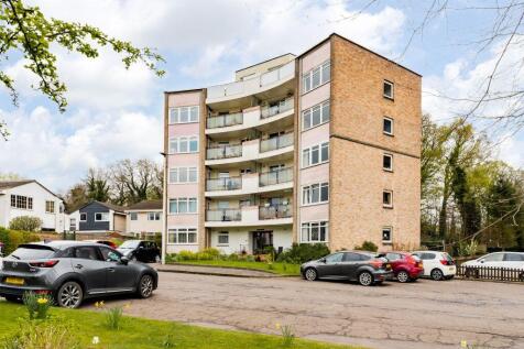 2 bedroom ground floor flat for sale