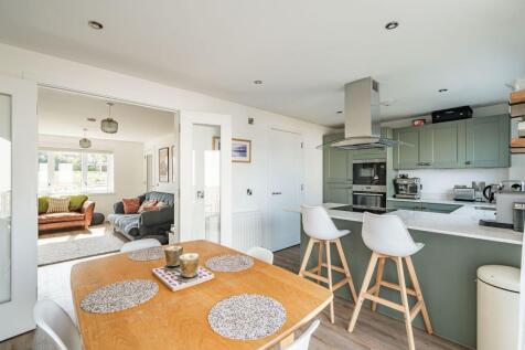 4 bedroom town house for sale