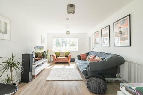 4 bedroom town house for sale