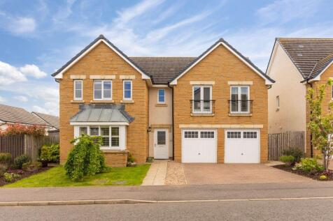 6 bedroom detached villa for sale