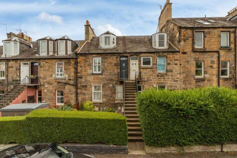 3 bedroom flat for sale