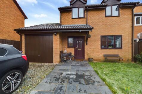 Guinevere Close, Oswestry 3 bed detached house for sale