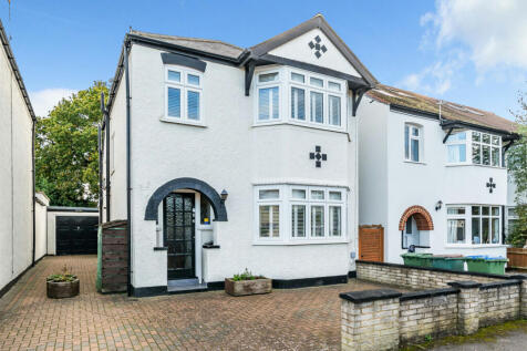 Endsleigh Gardens, Hersham, Surrey, KT12 3 bed detached house for sale