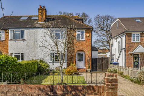 4 bedroom semi-detached house for sale