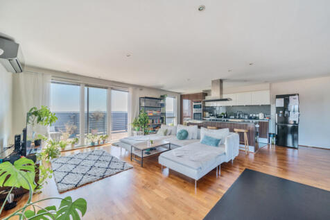 2 bedroom penthouse for sale