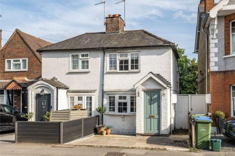 Burwood Road, Hersham, Surrey, KT12 2 bed semi
