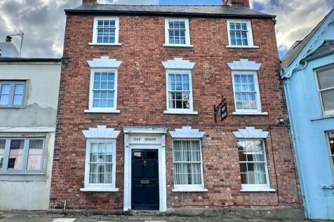 5 bedroom terraced house for sale