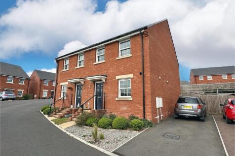 2 bedroom semi-detached house for sale