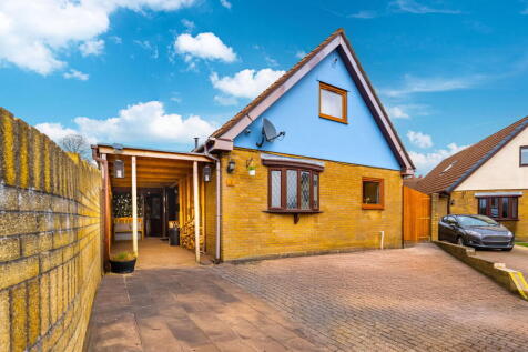 Church Street, Bedwas, Caerphilly... 5 bed detached house for sale